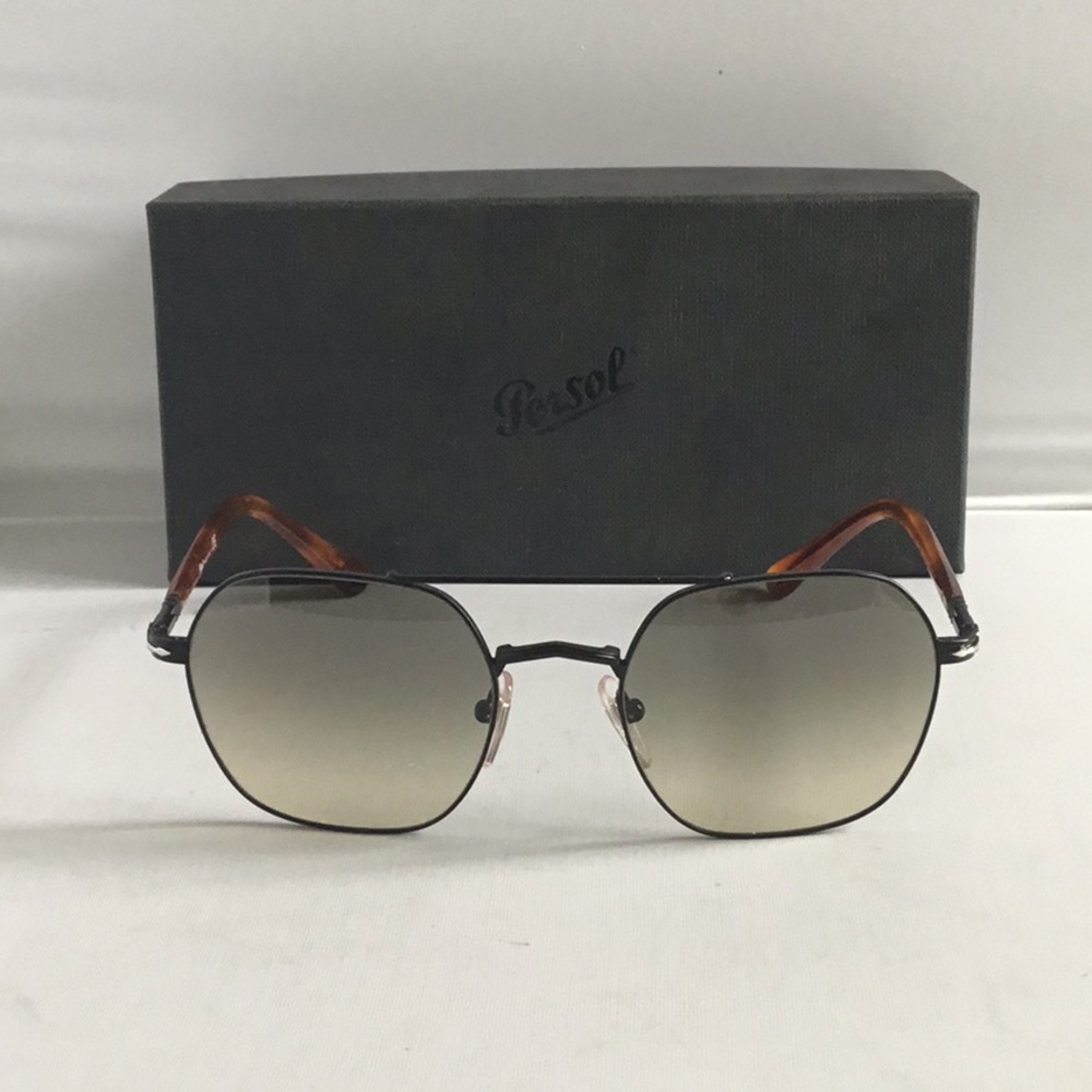 PERSOL MEN’S SUNGLASSES. - Picture 2 of 8